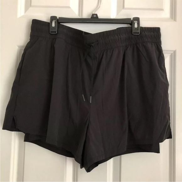 Spyder Active Women's Short Size XXL Black Inner Short, Cell Phone Pocket,(2X) - Picture 2 of 8